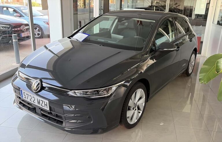 Volkswagen Golf 1.5 TSI 115 CV – Año 2025